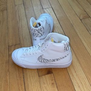 barely worn limited edition nike blazers